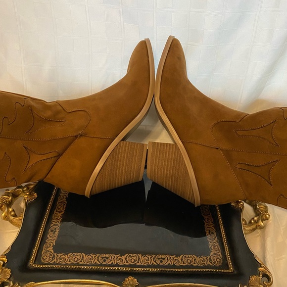 torrid Western Pull On Bootie Boots Cognac color size 7.5 WW - Picture 14 of 14